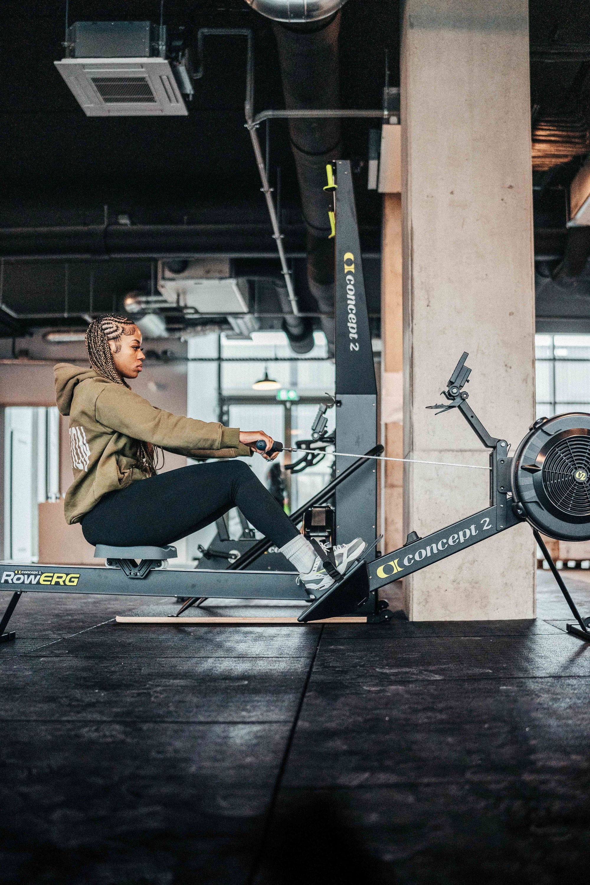 Behind the Scenes: How to Prepare for a Hyrox Competition – Insider Tips from Coach Zwayder